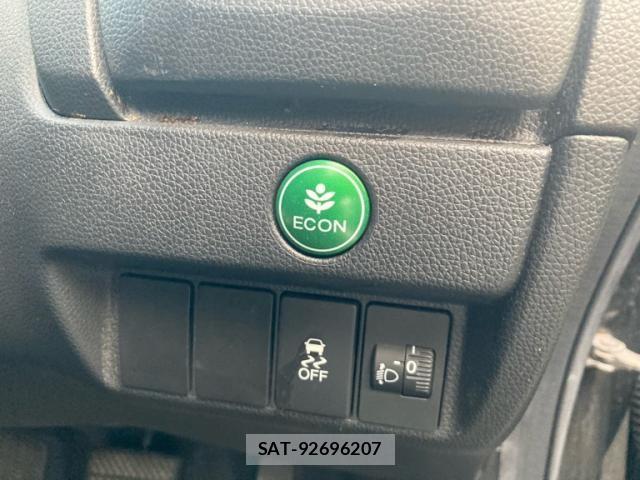 Honda FIT 2014-03 8145812-16