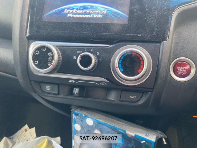Honda FIT 2014-03 8145812-20