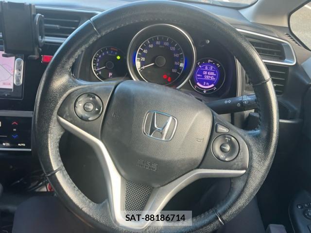 Honda FIT 2014-08 8158431-16