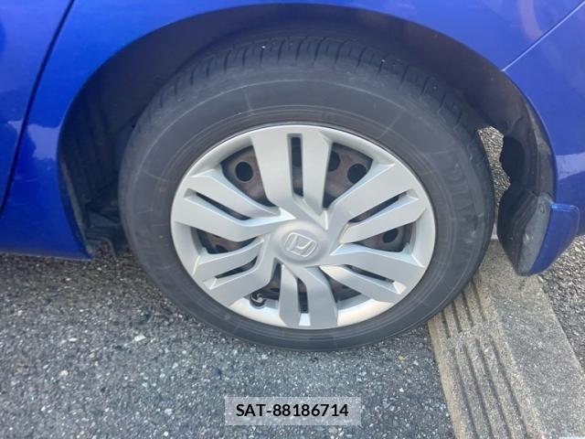 Honda FIT 2014-08 8158431-5