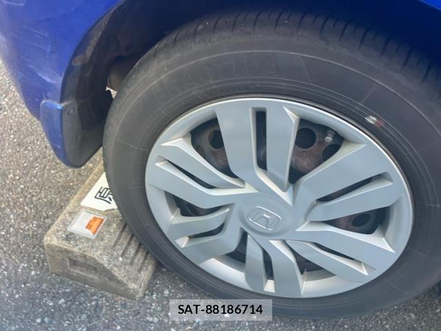 Honda FIT 2014-08 8158431-6