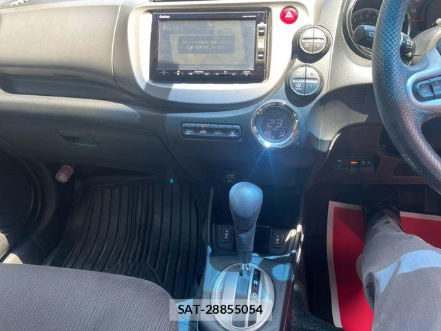 Honda FIT 2012-07 8158433-10