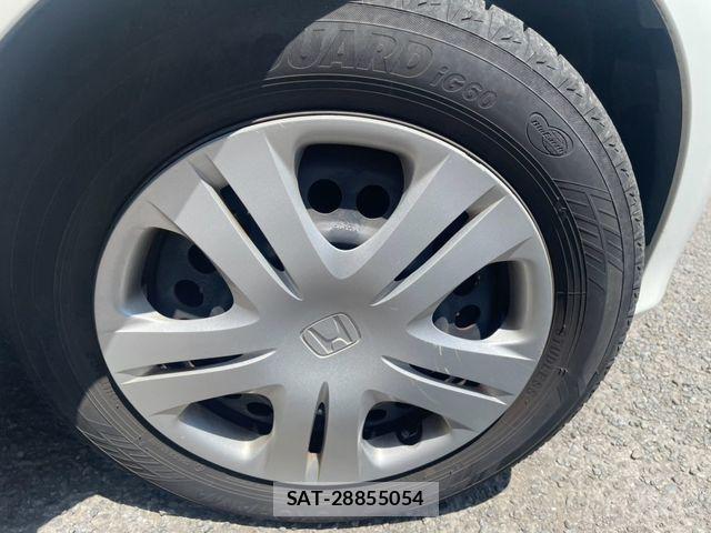 Honda FIT 2012-07 8158433-2