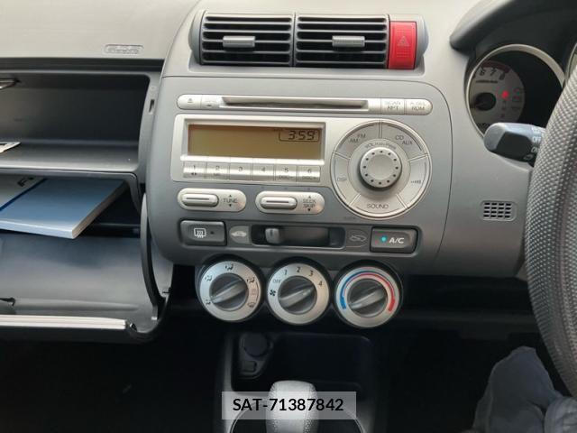 Honda FIT 2005-02 8158434-9