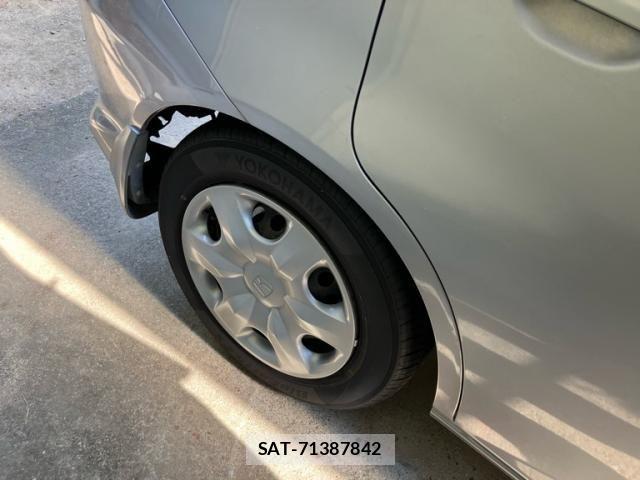 Honda FIT 2005-02 8158434-11
