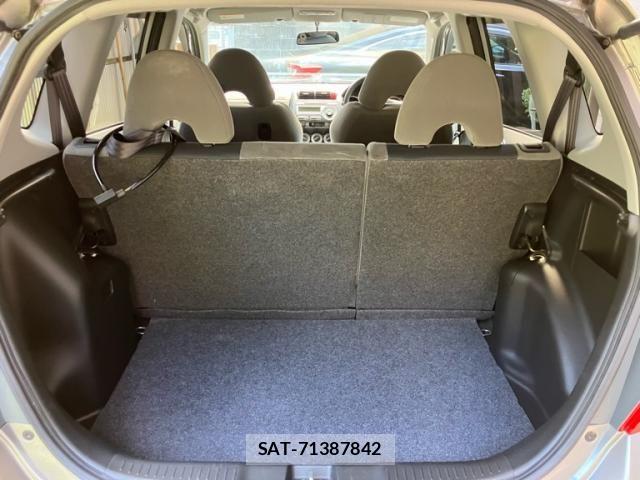 Honda FIT 2005-02 8158434-7
