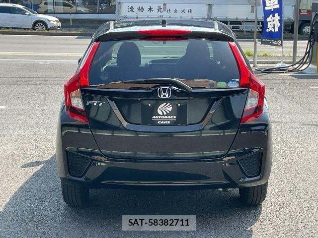 Honda FIT 2015-11 8207511-9