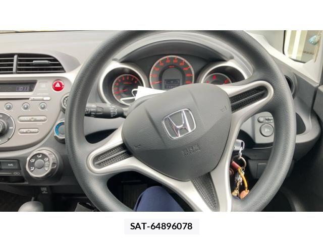 Honda FIT 2010-04 8207520-9