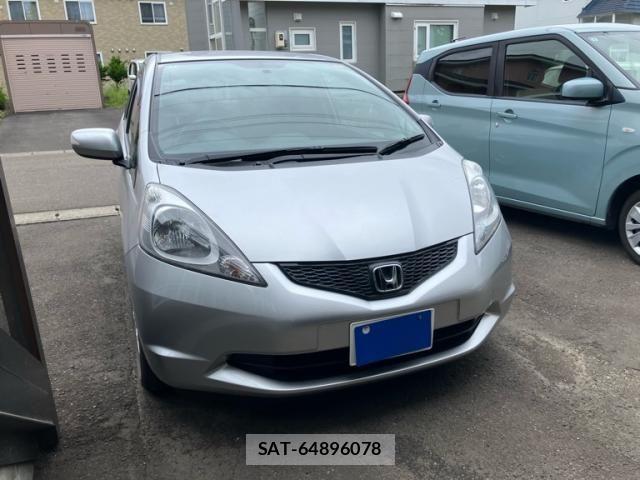 Honda FIT 2010-04 8207520-1