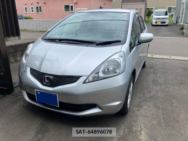 Honda FIT 2010-04 8207520-2