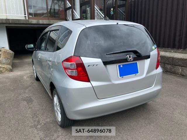 Honda FIT 2010-04 8207520-5