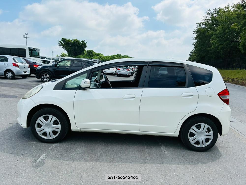 Honda FIT 2012-09 7999442-1
