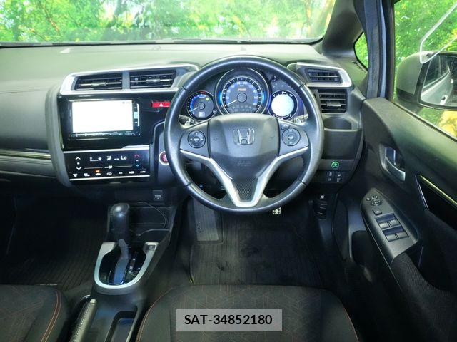 Honda FIT 2015-10 8207508-8