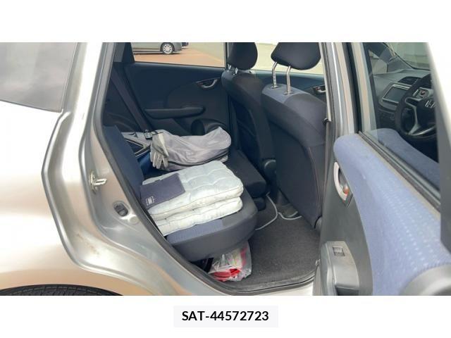 Honda FIT 2009-12 8207515-13