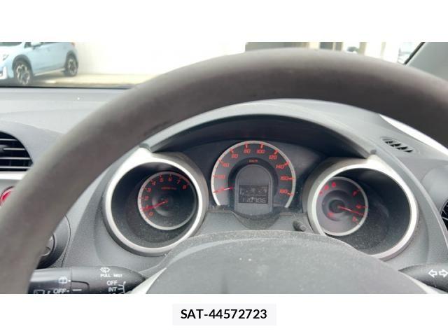 Honda FIT 2009-12 8207515-16