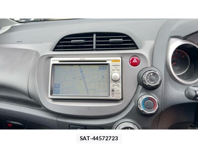 Honda FIT 2009-12 8207515-17