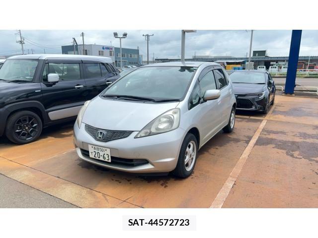 Honda FIT 2009-12 8207515-1