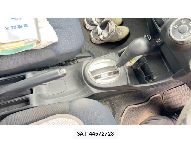 Honda FIT 2009-12 8207515-19