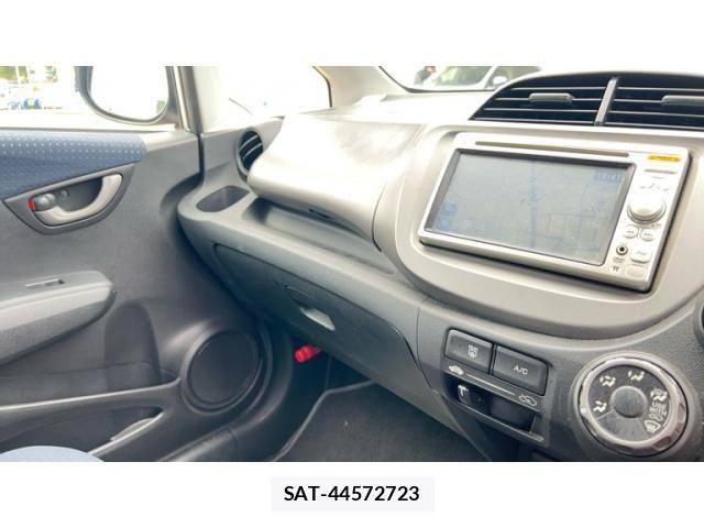 Honda FIT 2009-12 8207515-21