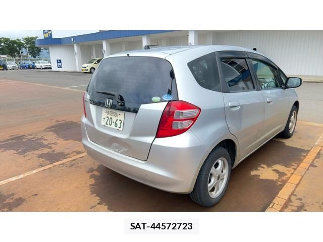 Honda FIT 2009-12 8207515-3