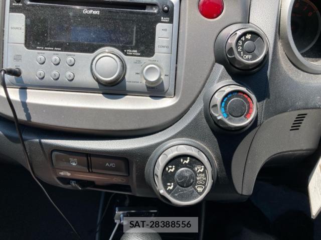 Honda FIT 2009-10 8207521-13