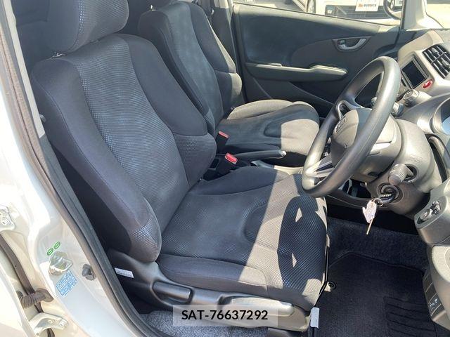 Honda FIT 2013-02 8207513-15