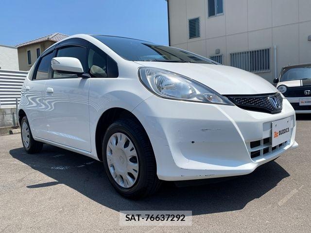 Honda FIT 2013-02 8207513-1