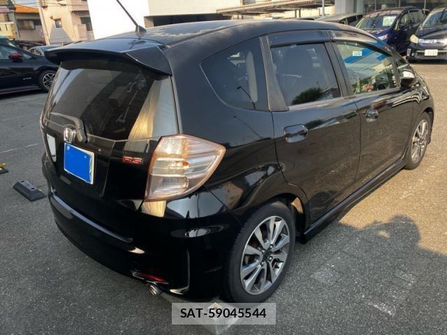 Honda FIT 2011-10 8207516-4