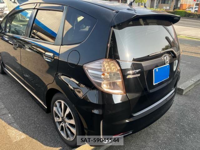 Honda FIT 2011-10 8207516-5