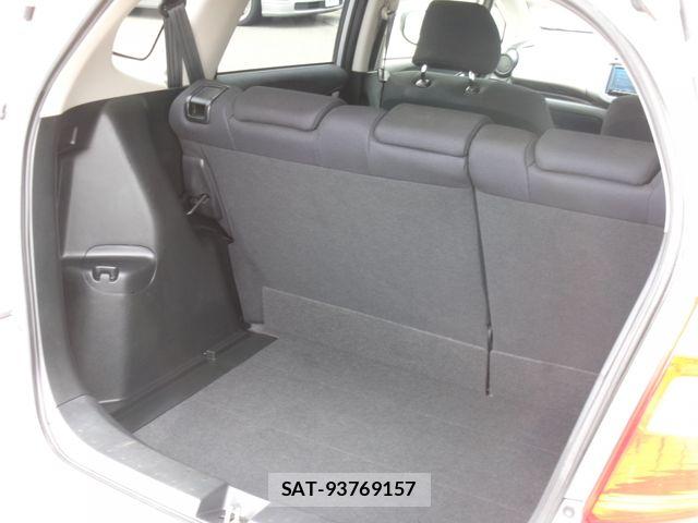 Honda FIT 2012-08 8207514-18
