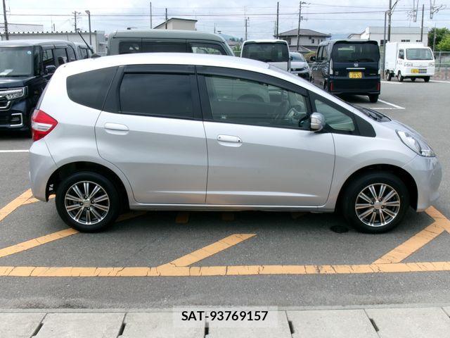 Honda FIT 2012-08 8207514-3