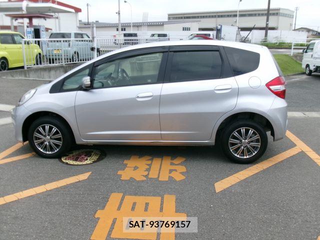 Honda FIT 2012-08 8207514-7