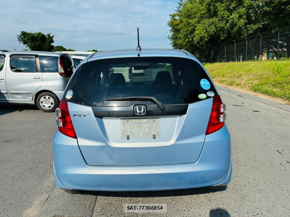 Honda FIT 2009-05 8150198-3