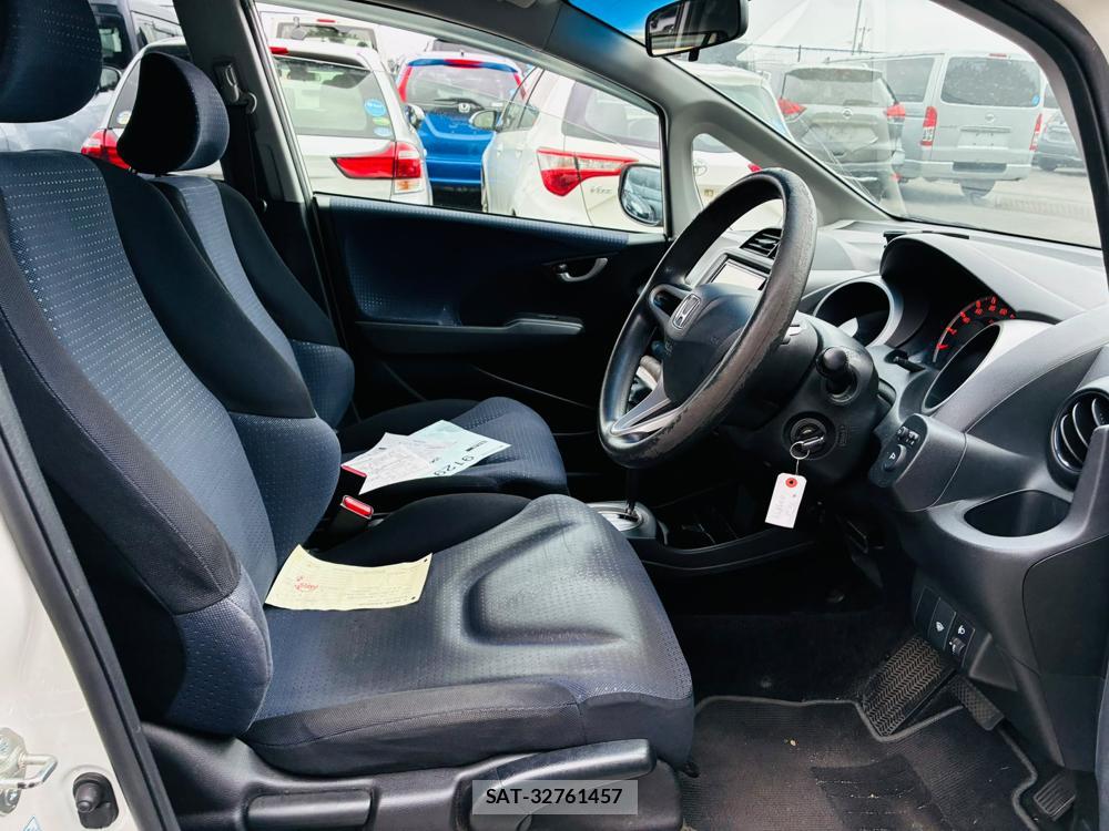 Honda FIT 2008-07 8068536-11