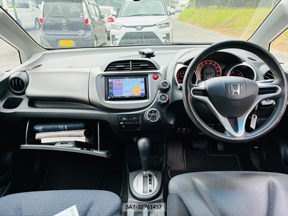 Honda FIT 2008-07 8068536-12