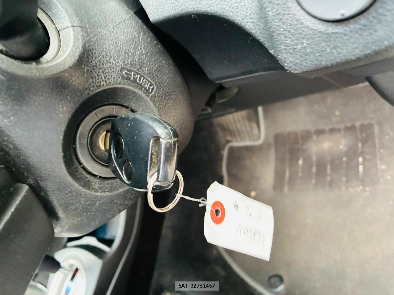 Honda FIT 2008-07 8068536-16