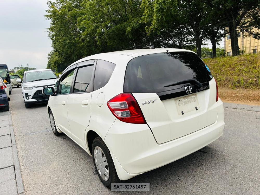 Honda FIT 2008-07 8068536-2