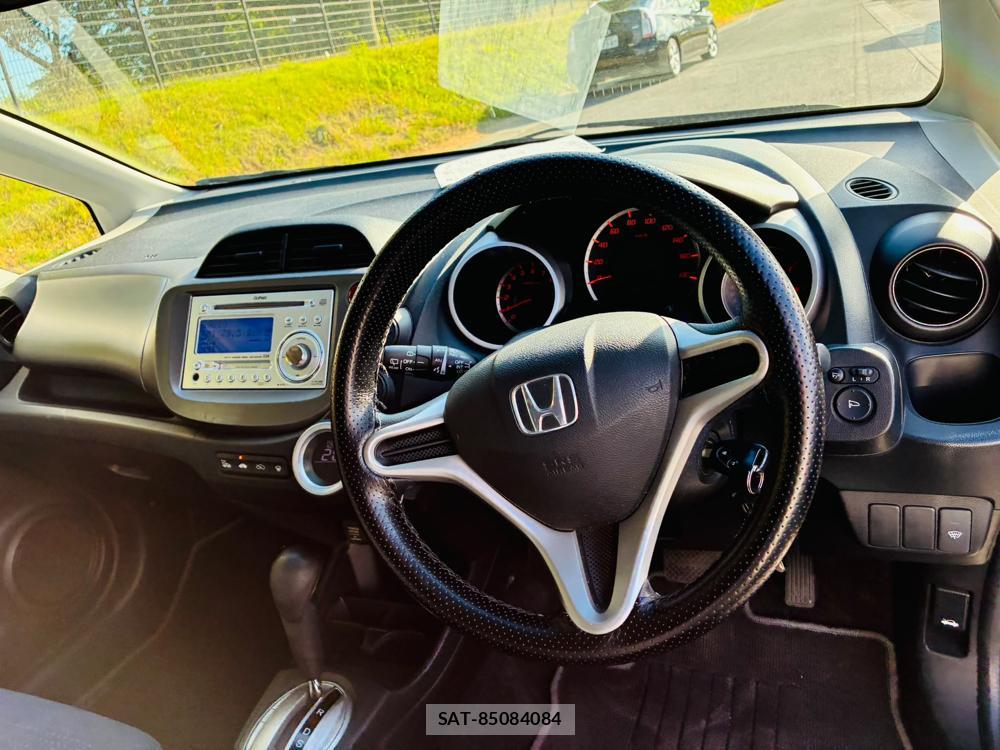 Honda FIT 2008-10 8199624-14