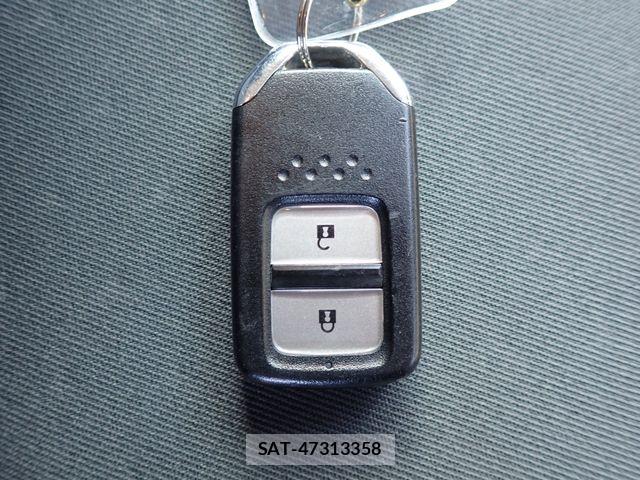Honda FIT 2022-12 8229987-13