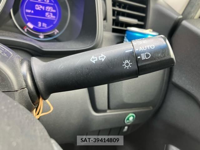 Honda FIT 2014-03 8229998-11