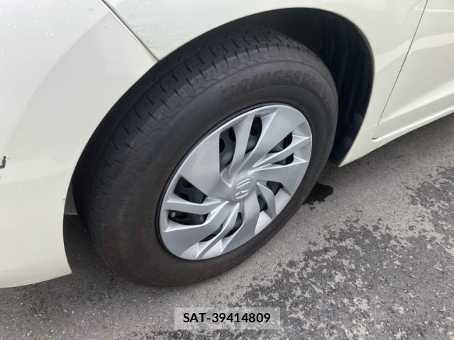 Honda FIT 2014-03 8229998-18