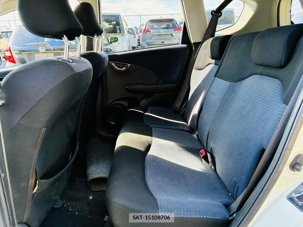 Honda FIT 2008-09 8199625-9