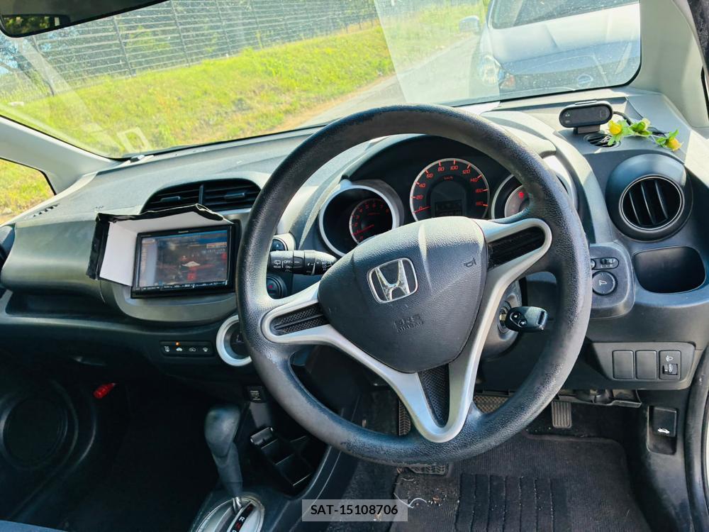 Honda FIT 2008-09 8199625-14