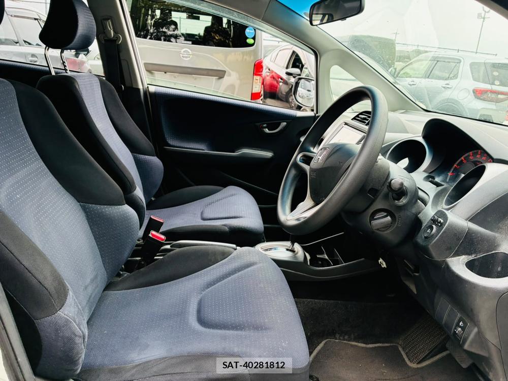 Honda FIT 2010-08 8170160-11