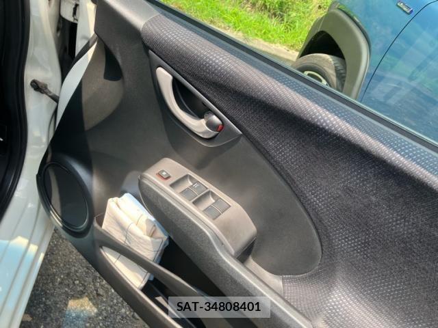 Honda FIT 2011-08 8229997-10