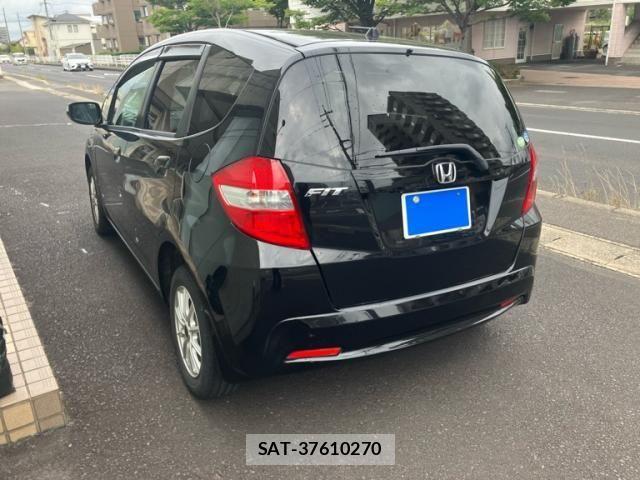 Honda FIT 2010-10 8245199-3