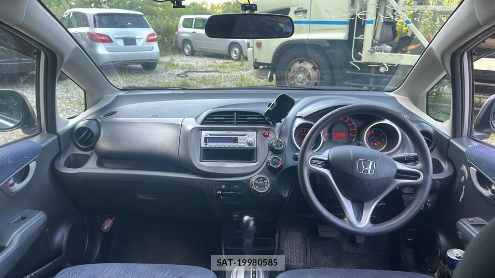 Honda FIT 2011-11 7839246-12