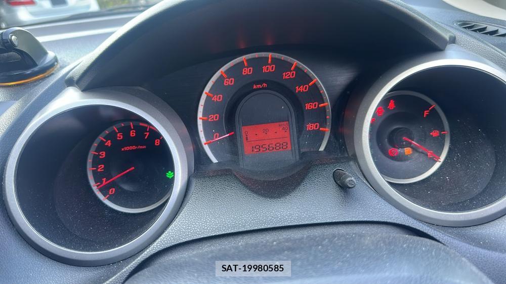 Honda FIT 2011-11 7839246-15