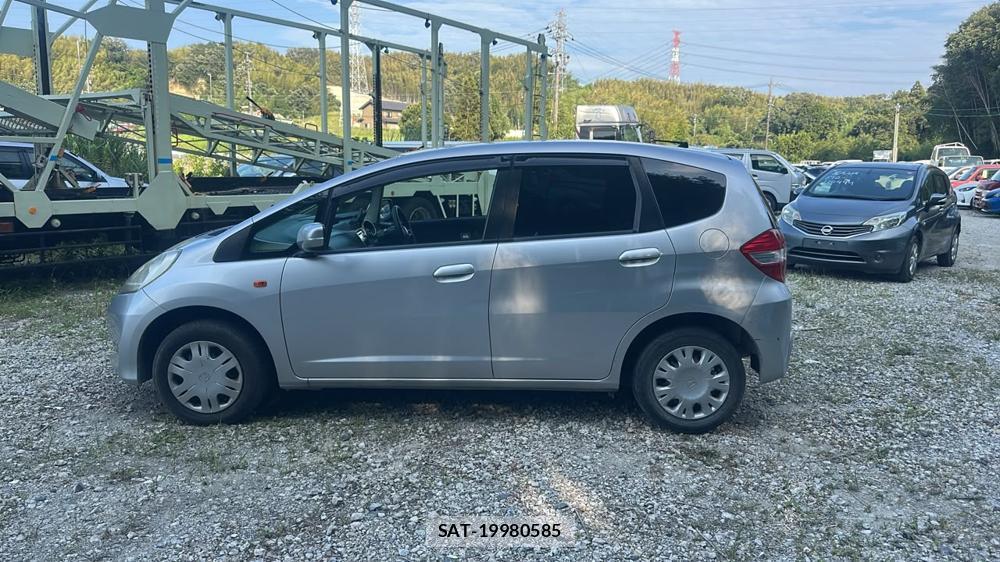 Honda FIT 2011-11 7839246-1
