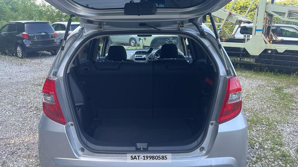 Honda FIT 2011-11 7839246-22
